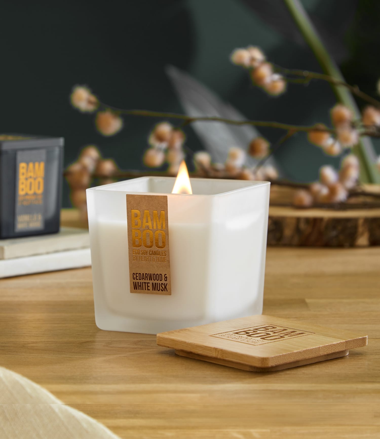 Bamboo Cedarwood & White Musk Large Soy Candle  - 40 Hours Burn - Crackling Wick