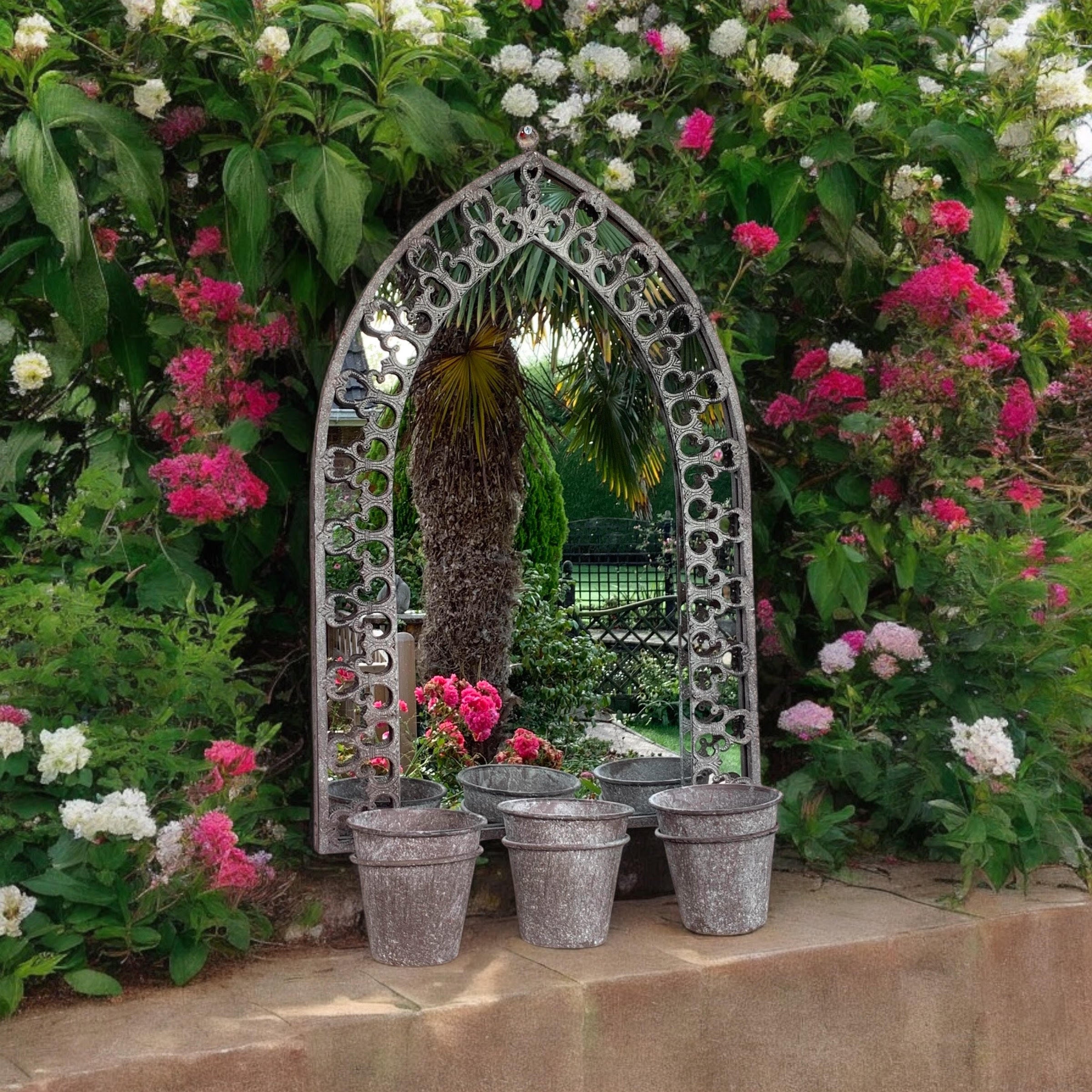 78CM RUSTY WALL MIRROR WITH TRIPLE PLANTER